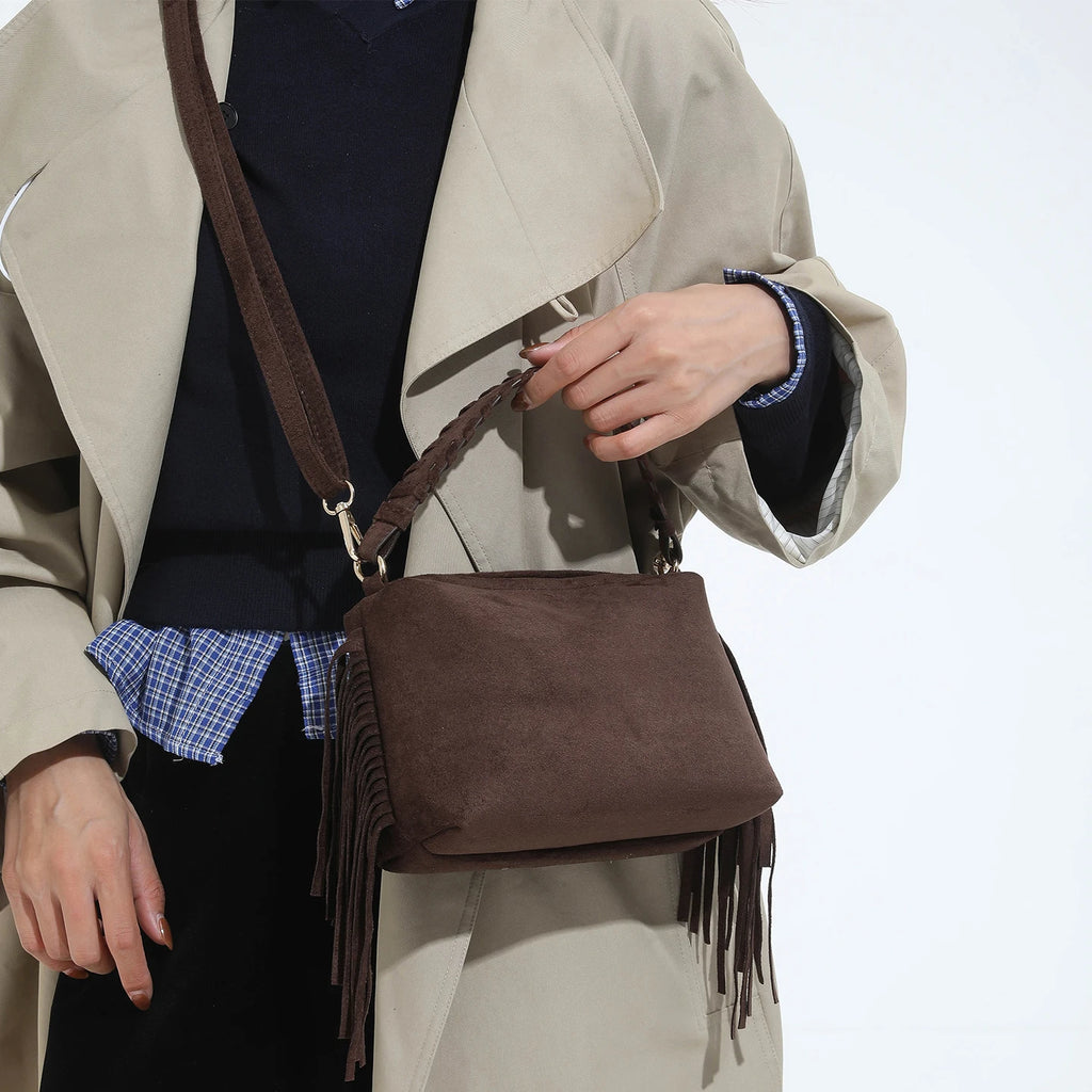 Bolso mini de ante con borlas