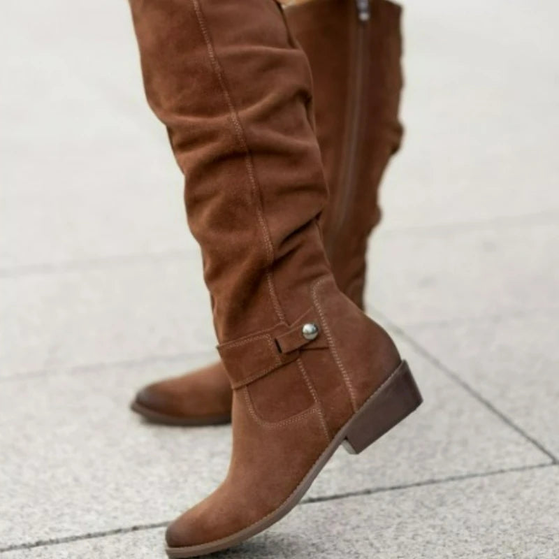 Botas altas de ante con tacón bajo y cremallera lateral - vista 5
