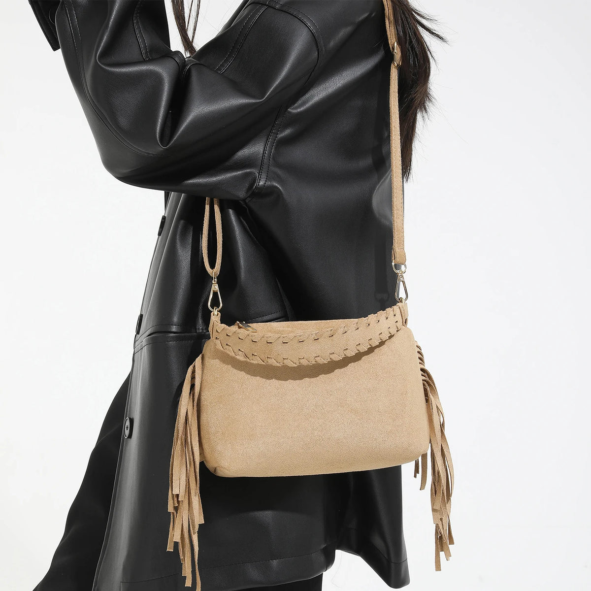 Bolso mini de ante con borlas