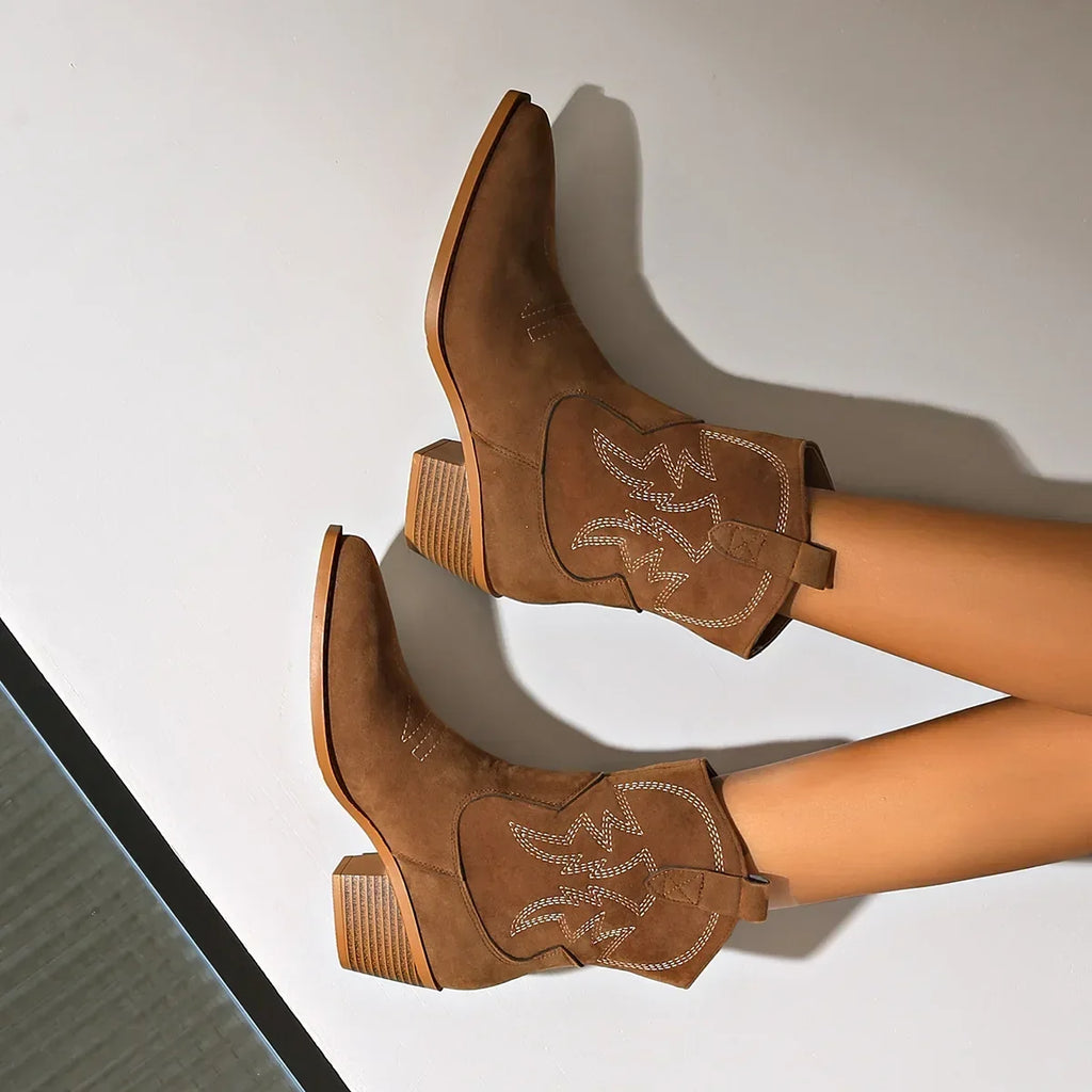 Botines bordados estilo western con punta afilada - vista 4