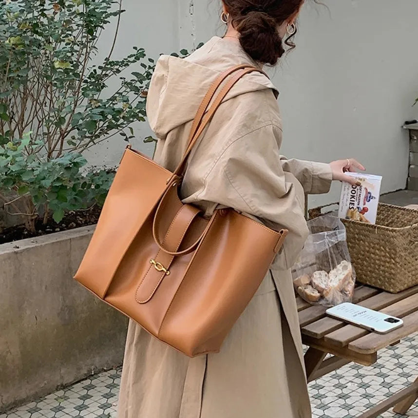 Bolso tote vintage con neceser