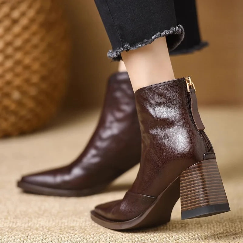 Botines de piel auténtica con tacón de madera y punta cuadrada - vista 6