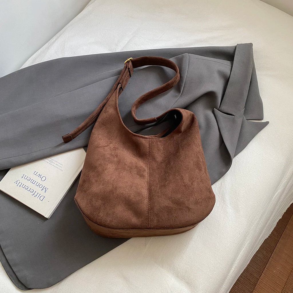 Bolso hobo de piel sintética